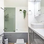 Guestready - Cosy Near Arc De Triomphe *
